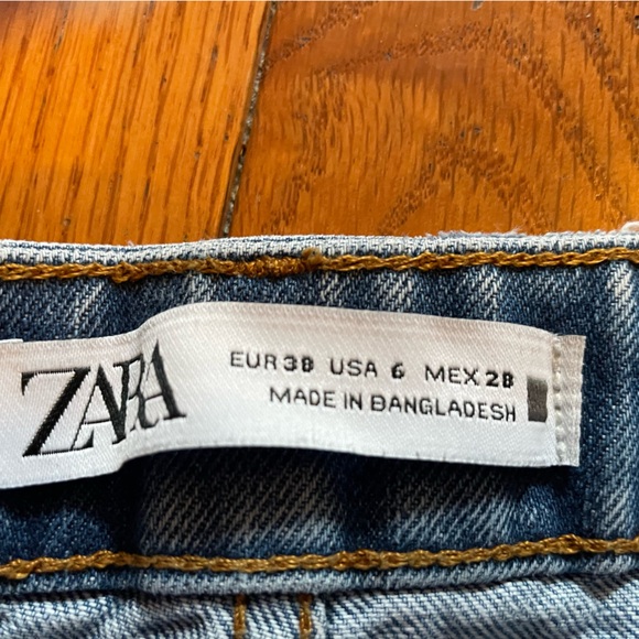 Zara 
Short jeans - Picture 3 of 3